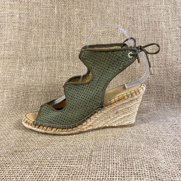 🛑SOLD🛑Espadrilles Franco Sarto sandals wedges olive ankle strap women’s sz 8 M - Picture 2 of 10